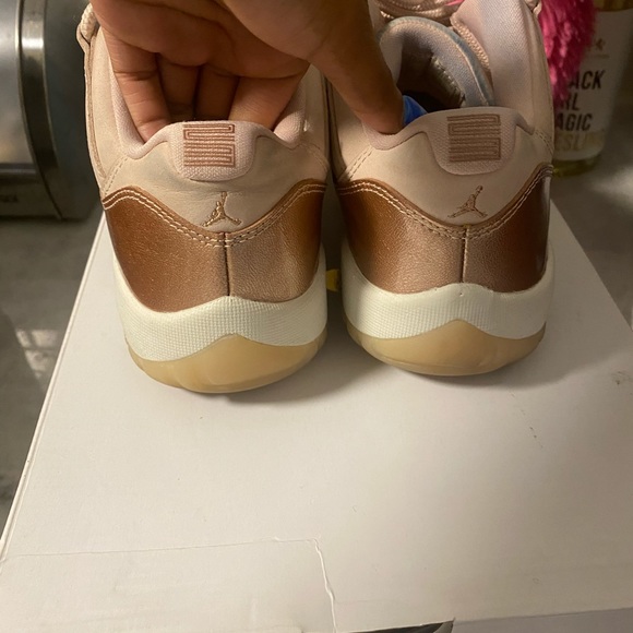 Jordan 12 women’s - Picture 4 of 7